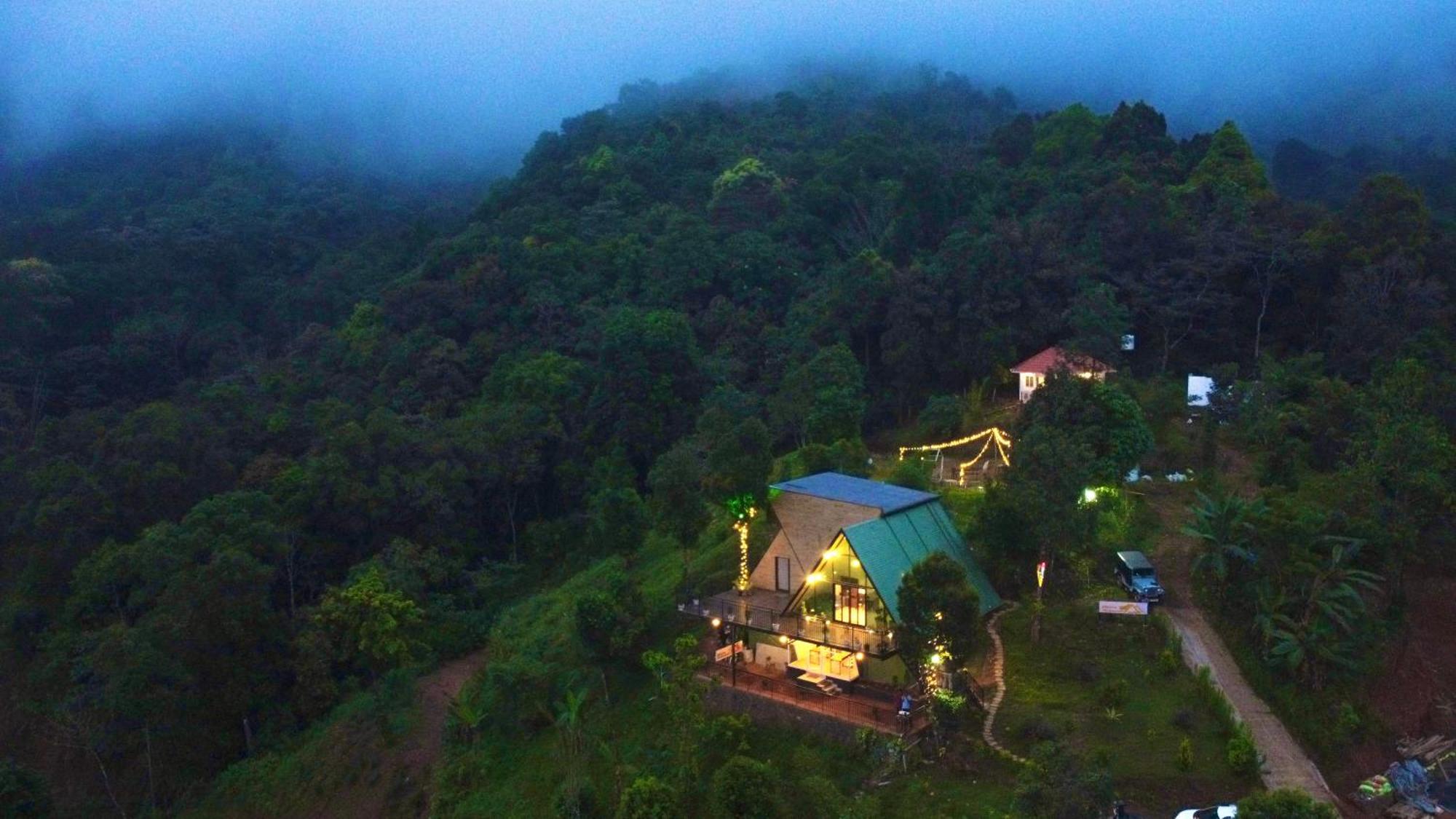 Misty Hideout Kakkadampoyil Exterior foto